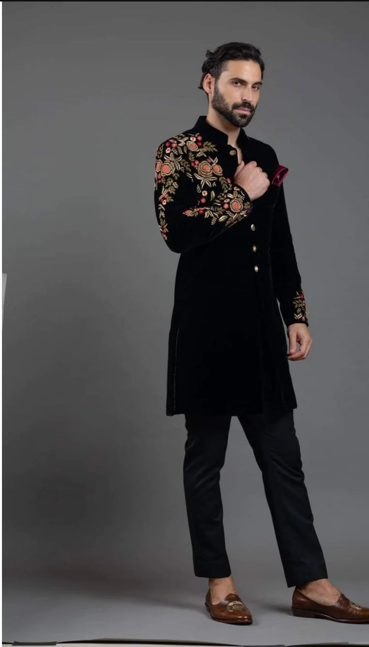 Men's Black Machine Crafted Embellished Sherwani Set