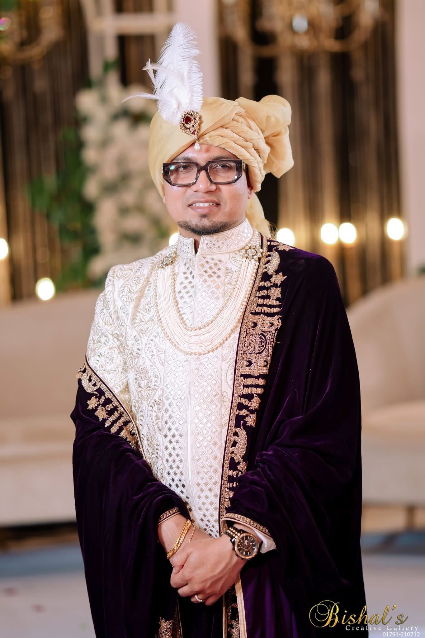 Handcrafted Zardosi Embellished Ivory Sherwani - Kphoutfits