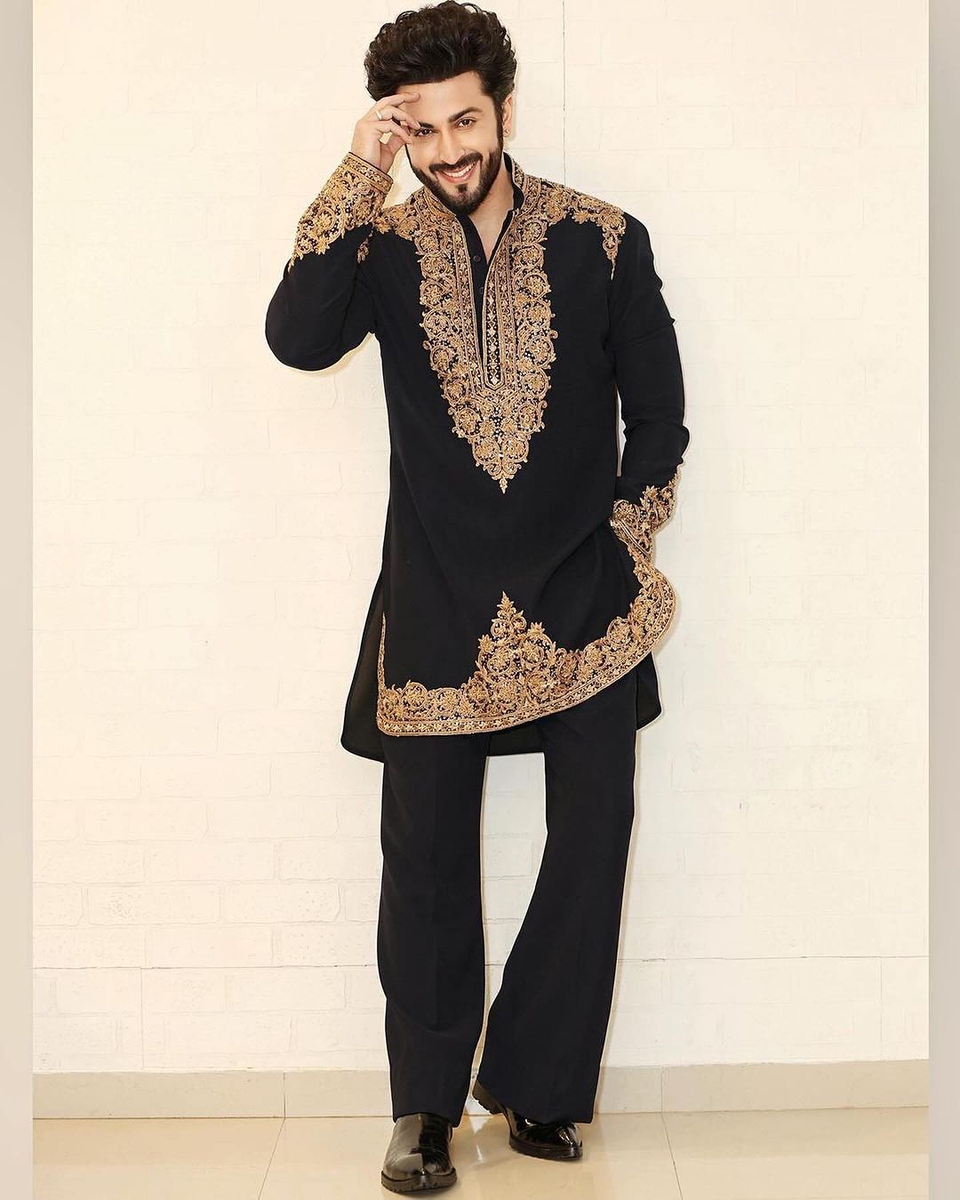 Men's Black Handcrafted Zardozi Work  Most Demanding Kurta Set