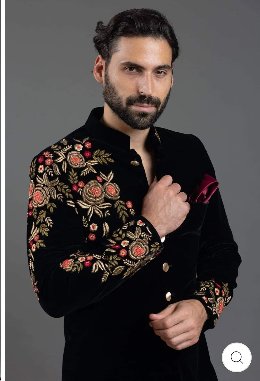 Men's Black Machine Crafted Embellished Sherwani Set