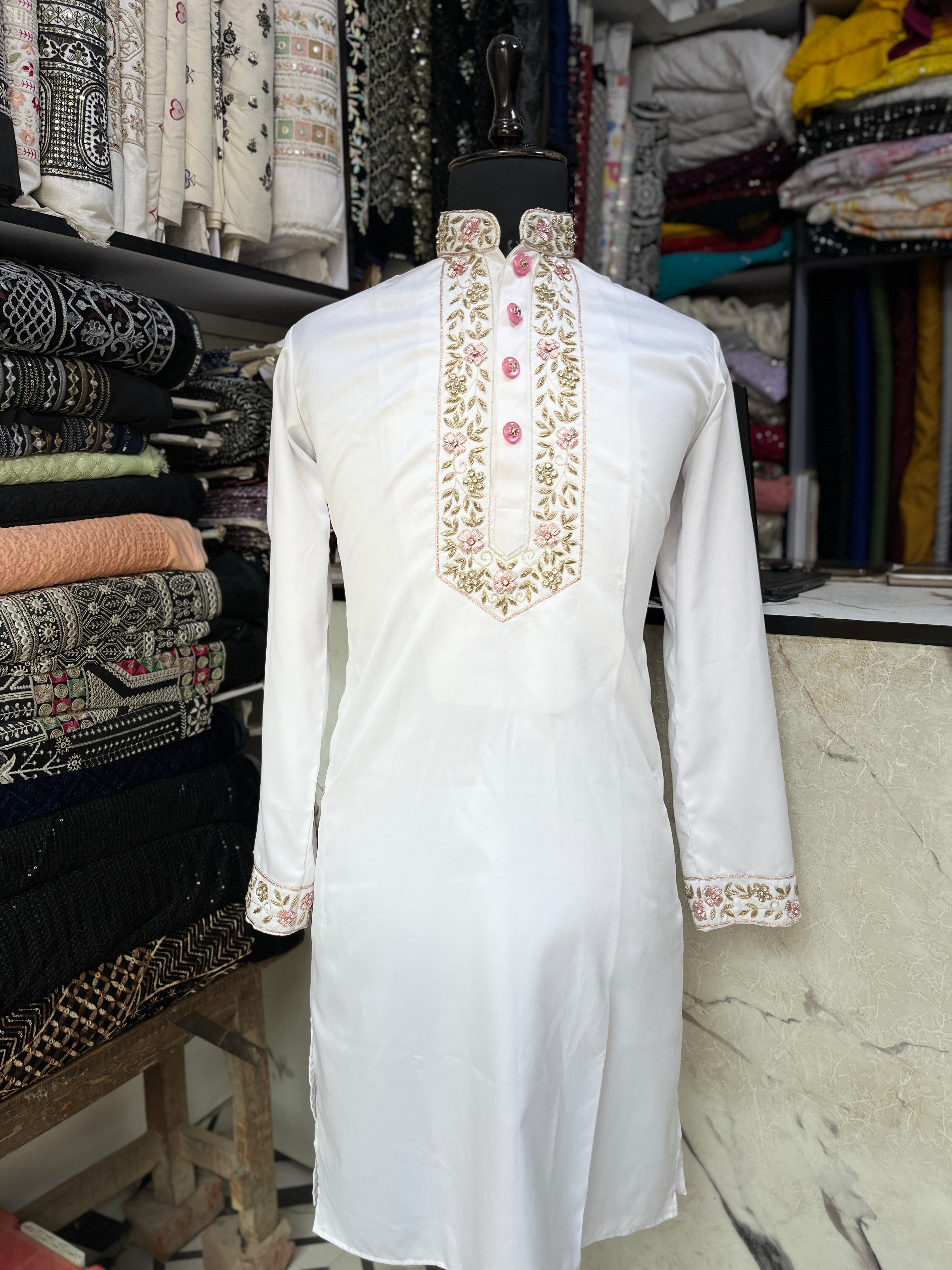 Men's White Handcrafted Zardozi Work Neck Embroidery Kurta Set