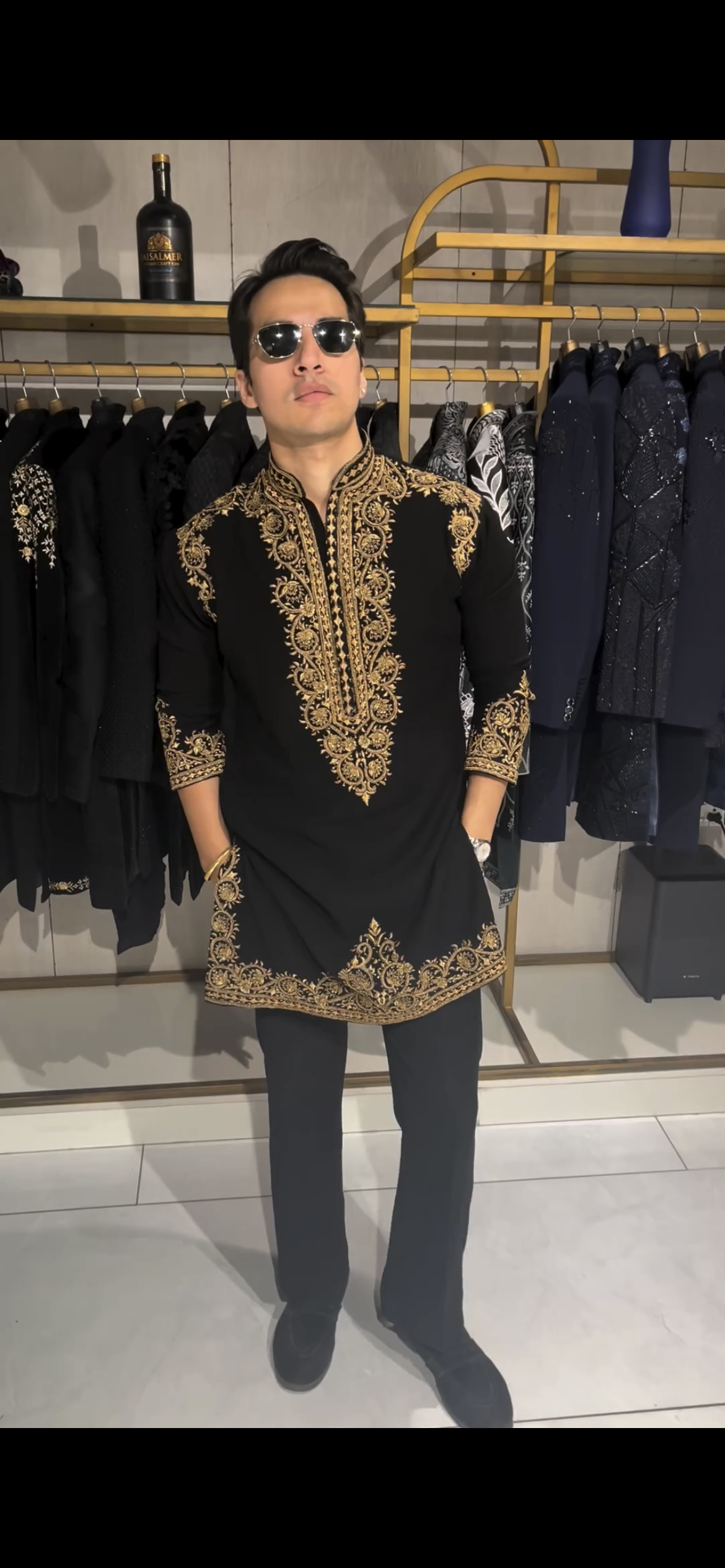 Men's Black Handcrafted Zardozi Work Kurta Set