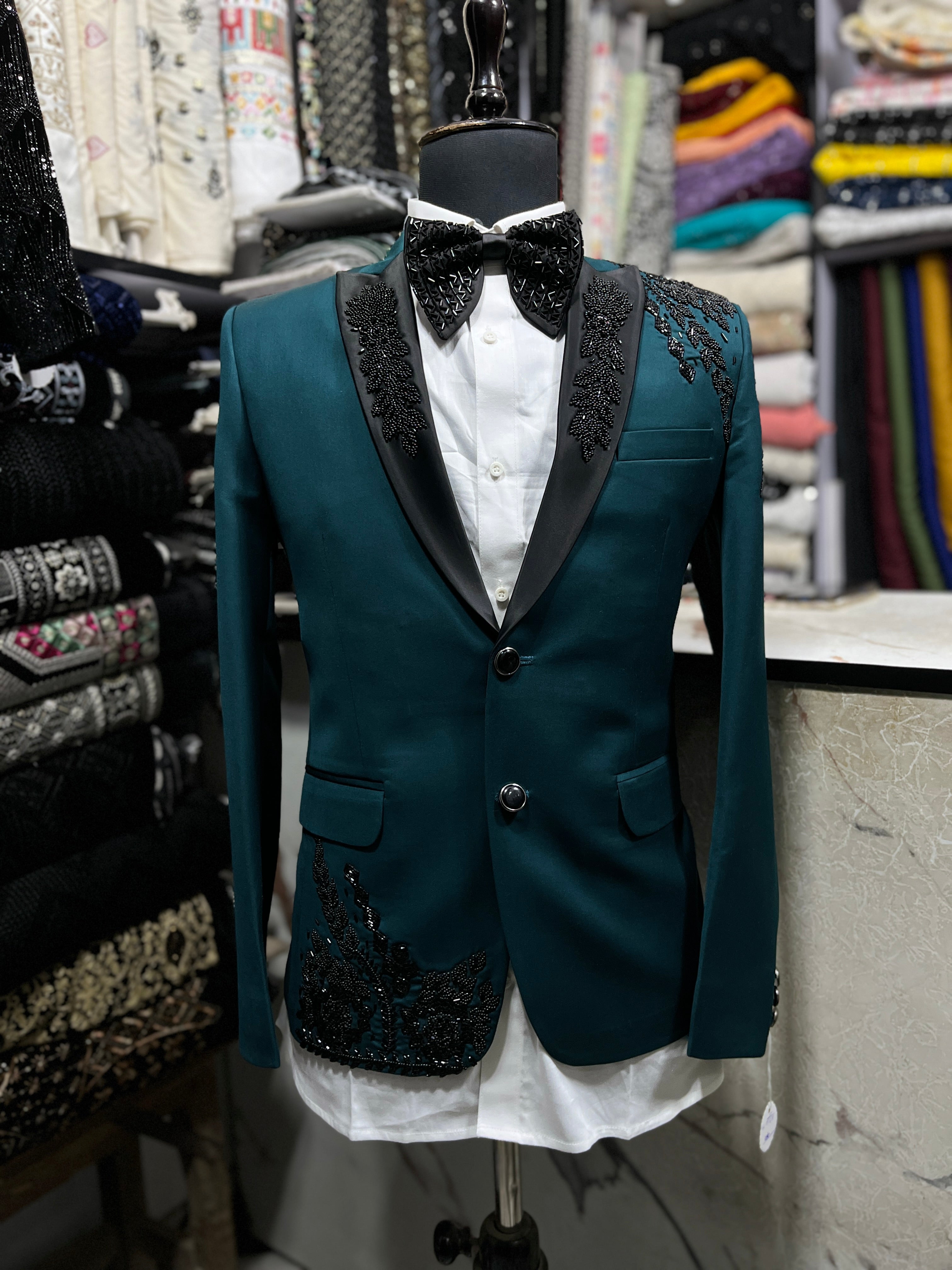 Men's  Handcrafted  Beads Work Peak Lapel Tuxedo Suit