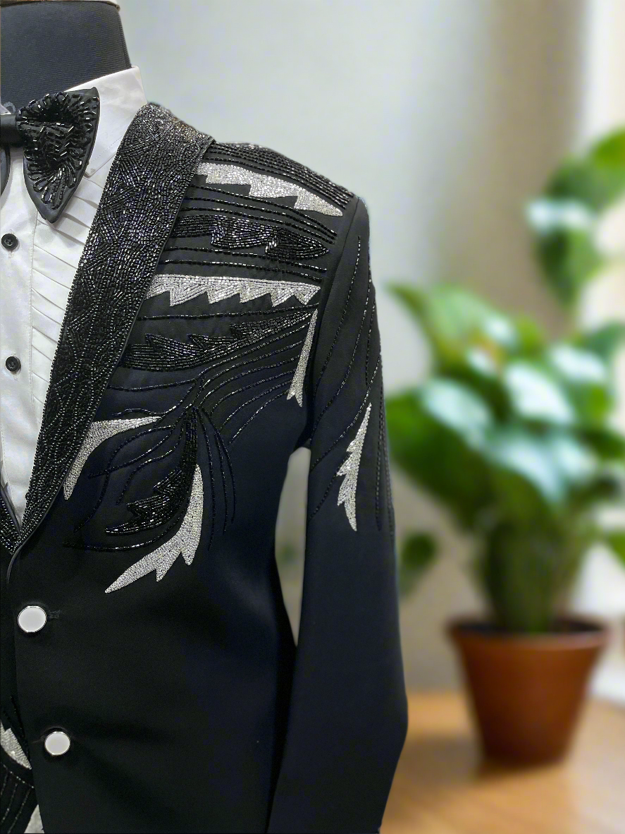 Elegant Men's Black Velvet Tuxedo with Shawl Lapel for Formal Events