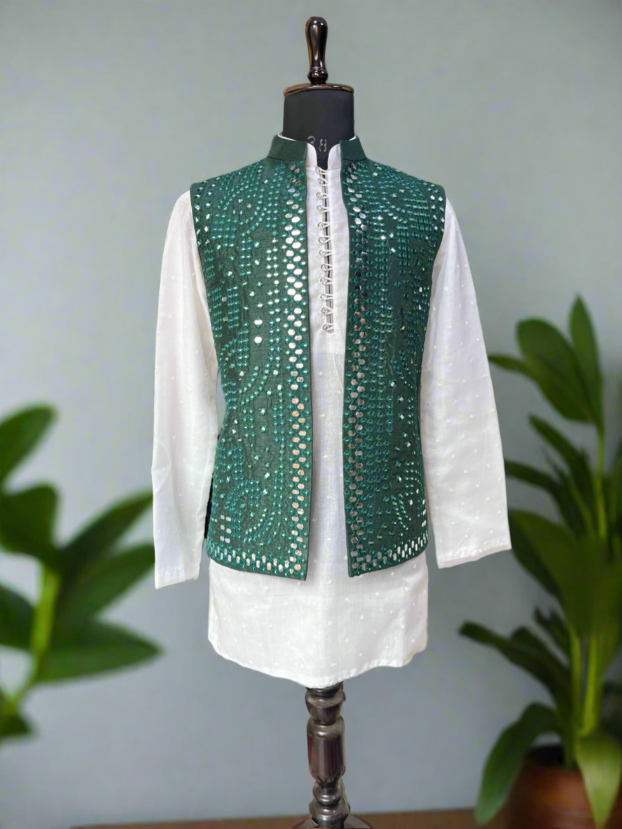 Elegant summer wedding Bundi outfit for men.
