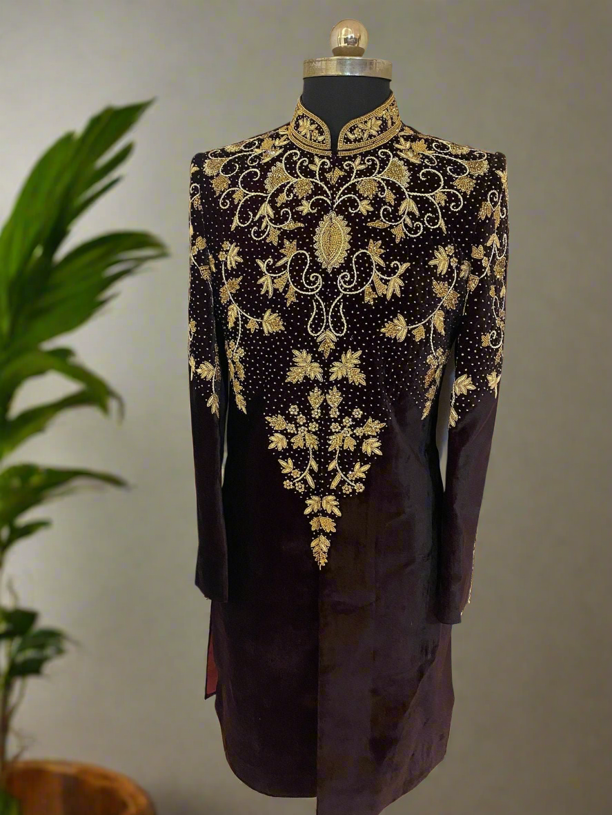 Men's BlaHandcrafted 6-piece black velvet outfit with golden accentsck Velvet Handcrafted Golden Work Sherwani Set