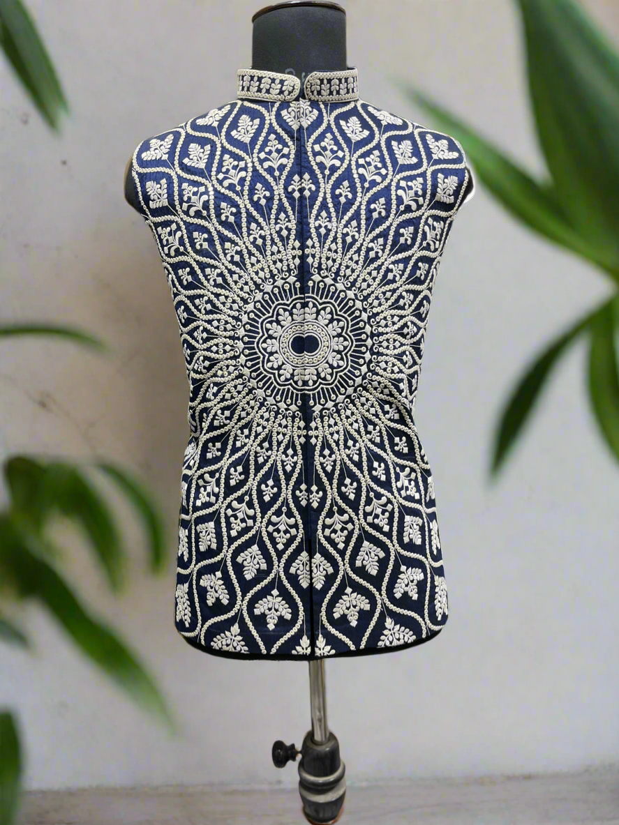 Stylish Men's Waistcoat with Premium Fabric