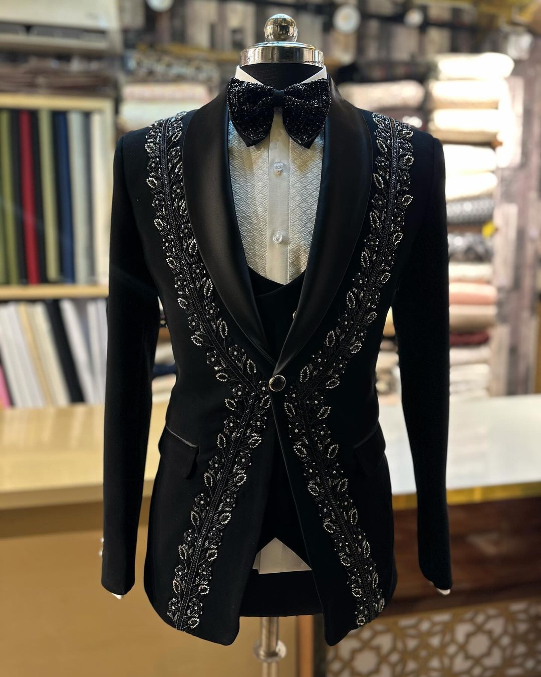 Men's Black Stylish Embroidery Tuxedo Suite